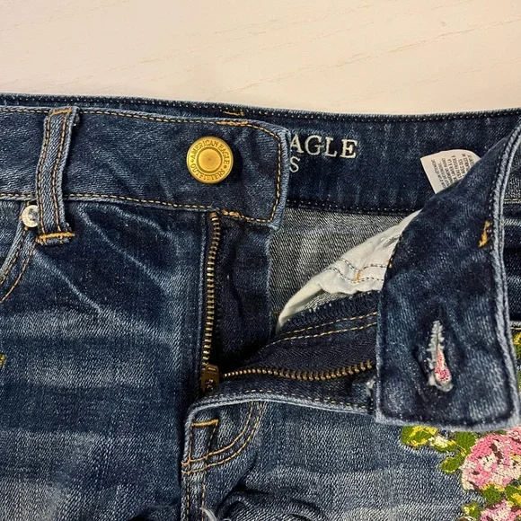 American Eagle Floral Embroidered Denim Shorts - Picture 6 of 8
